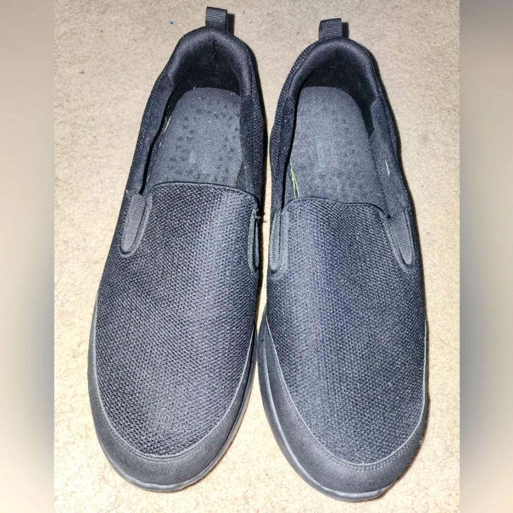 Sketchers shoes